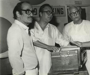 Immortal lyricist Majrooh Sultanpuri (right) with music director R.D. Burman and film director Nasir Hussain at a 1983 recording session.